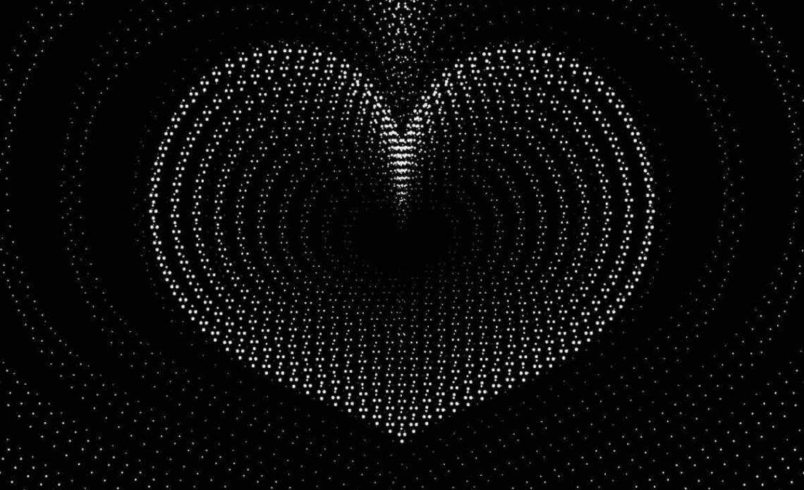 Aesthetic Black And White Heart Wallpaper