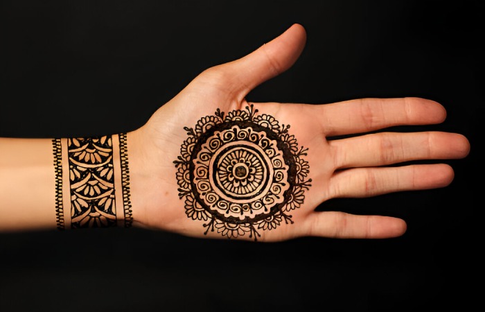 Simple Arabic Mehndi Design