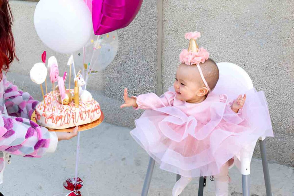 Unique Birthday Cake For Baby Girl