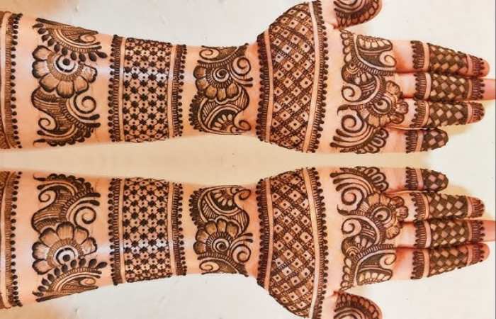 Traditional Bangle Mehndi Design